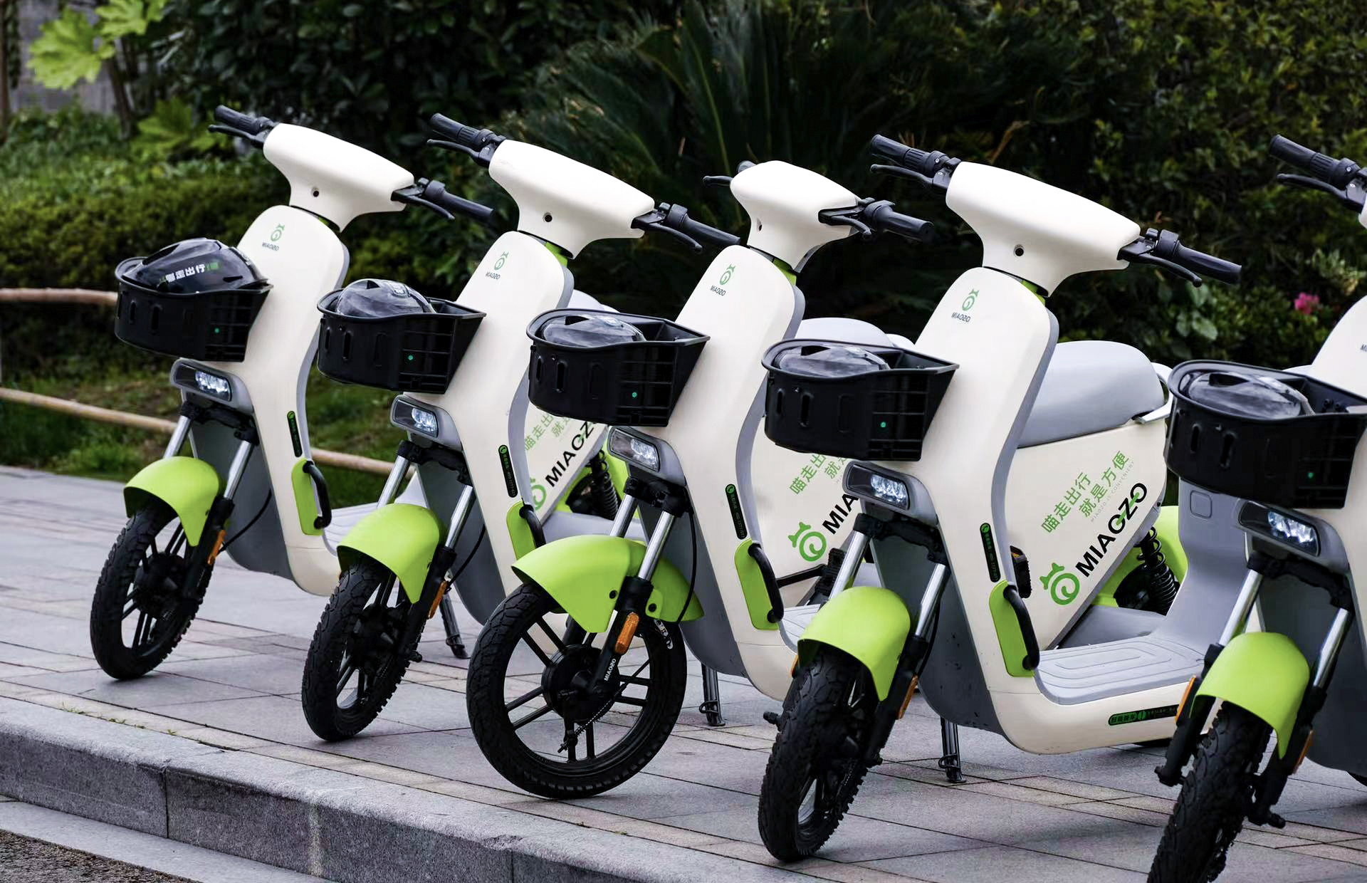 還共享電動車需整齊停放 還共享電動車需整齊停放